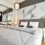 Luxury One Bedroom Apartment In Beachfront Apart Hotel