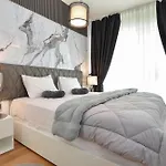 Luxury One Bedroom Apartment In Beachfront Apart Hotel