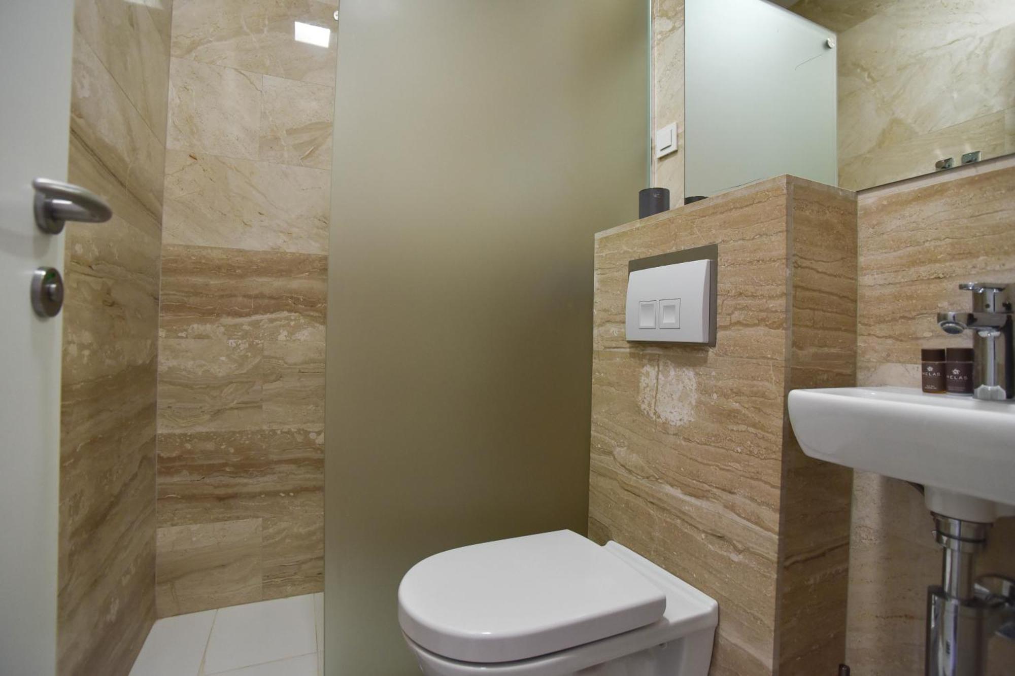 Luxury One Bedroom In Beachfront *