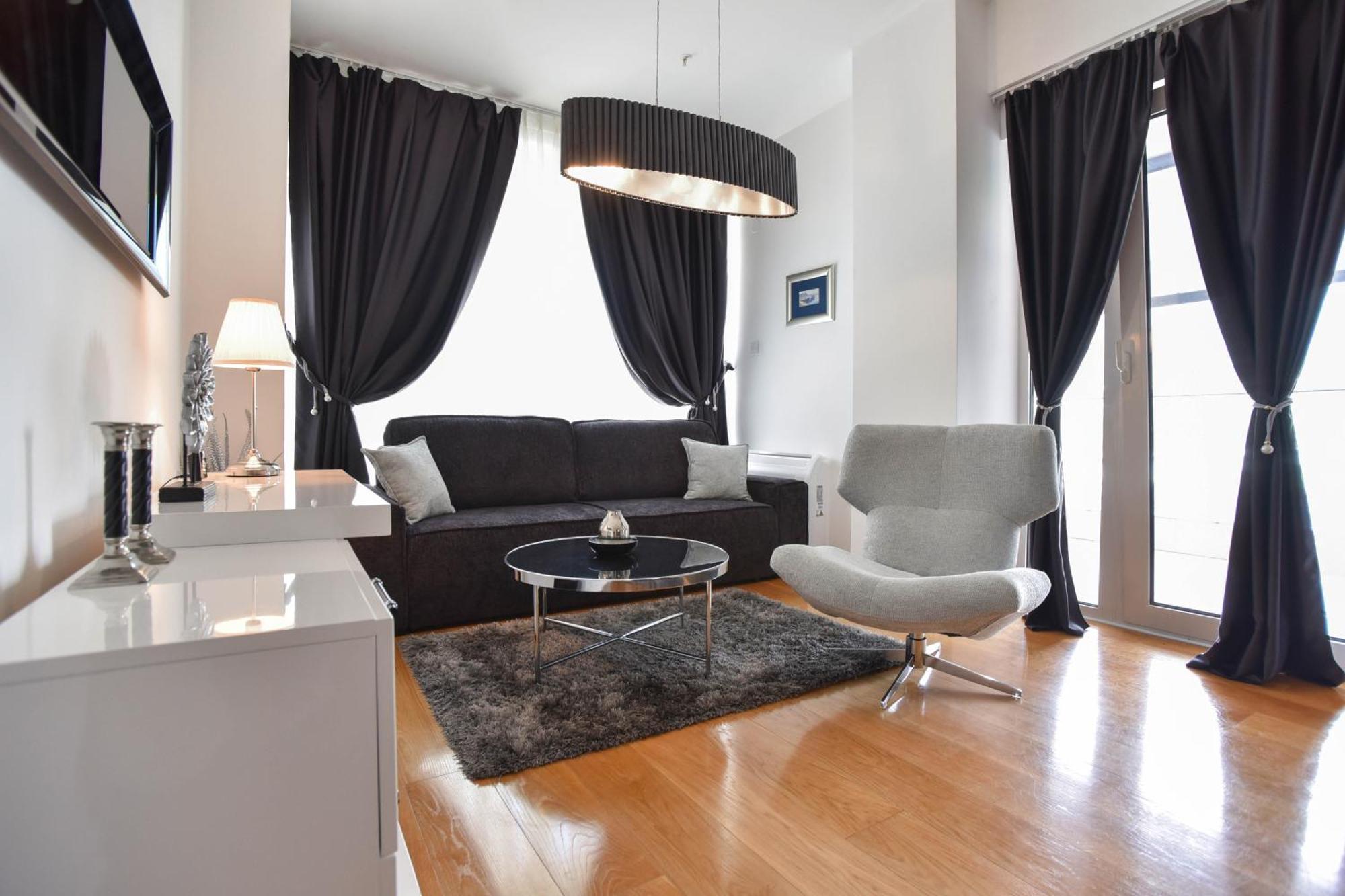 Apartment Luxury One Bedroom In Beachfront