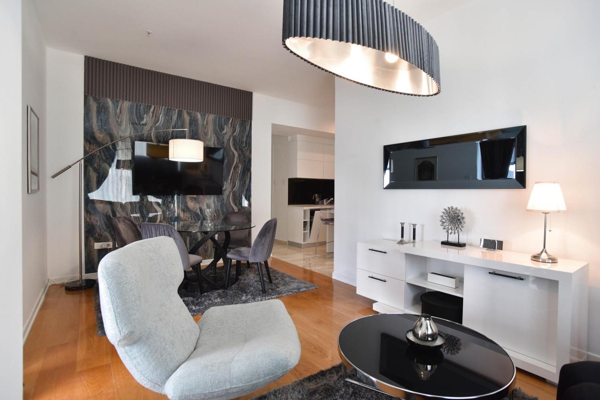 Luxury One Bedroom In Beachfront *